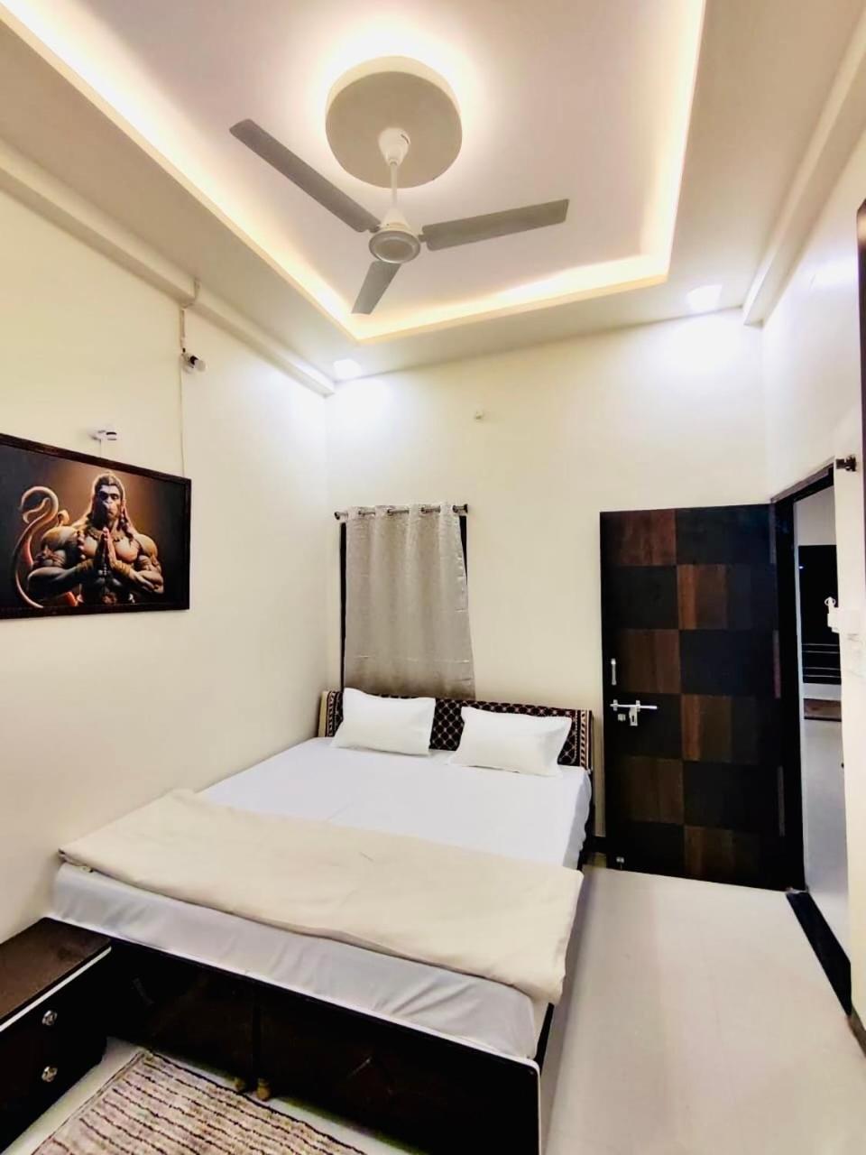 Ap Suite - By Ap Villa'S And Resort'S Ujjain Luaran gambar