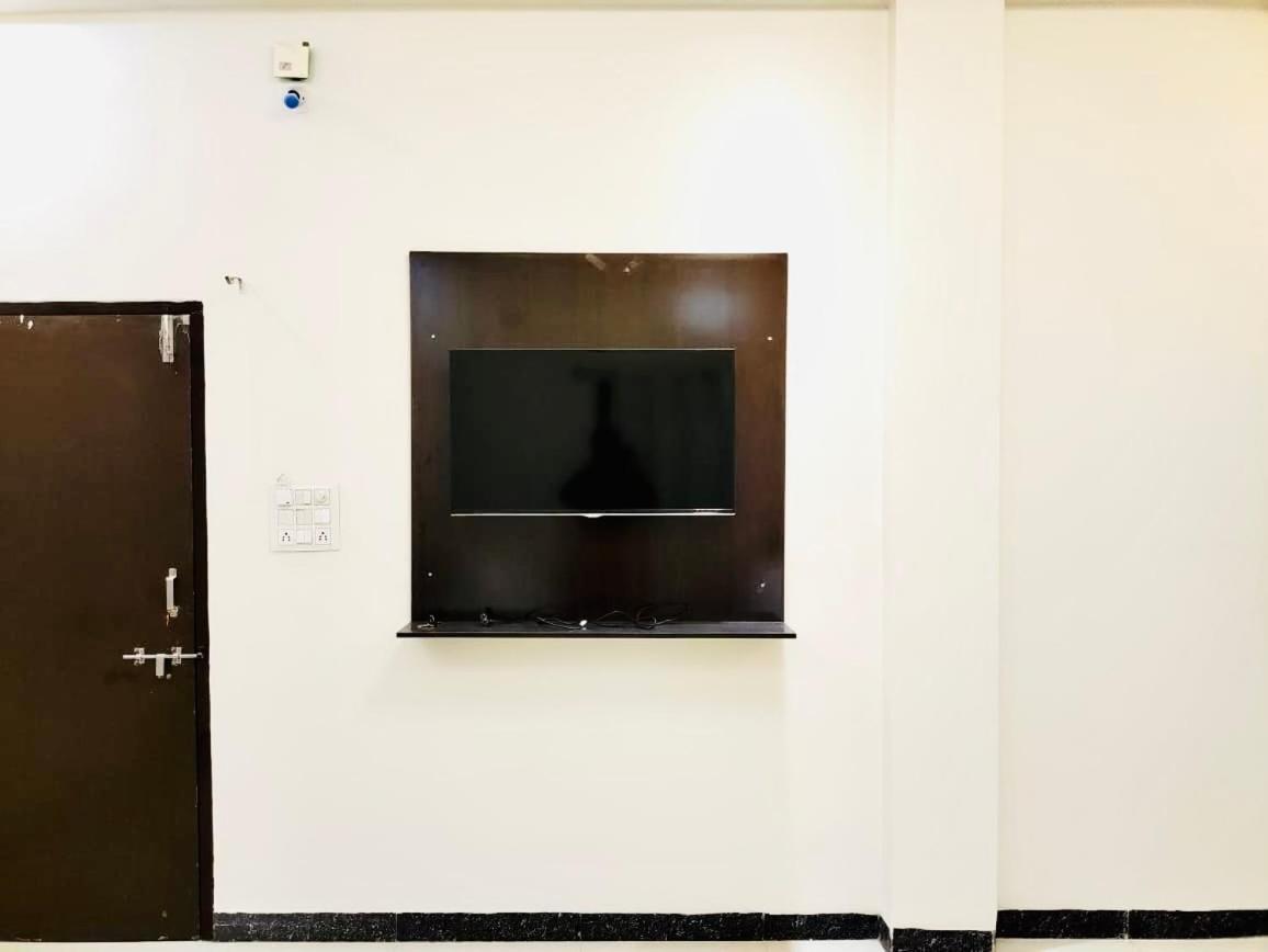Ap Suite - By Ap Villa'S And Resort'S Ujjain Luaran gambar