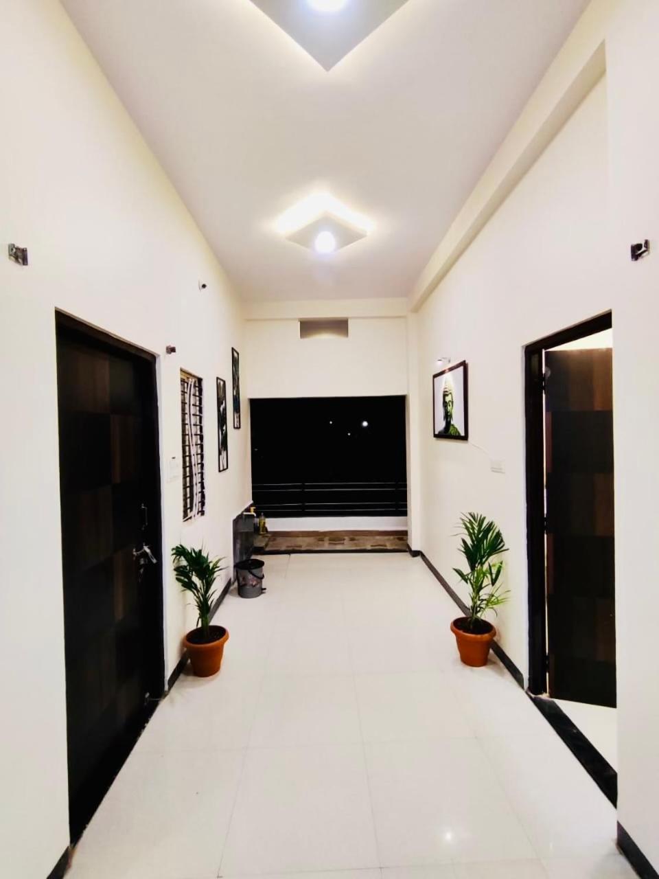 Ap Suite - By Ap Villa'S And Resort'S Ujjain Luaran gambar