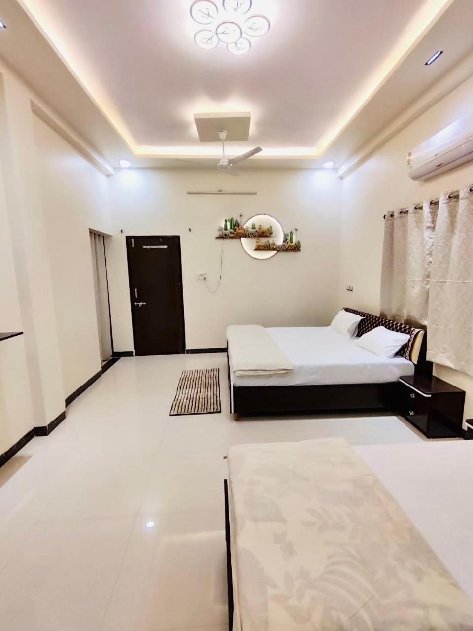 Ap Suite - By Ap Villa'S And Resort'S Ujjain Luaran gambar