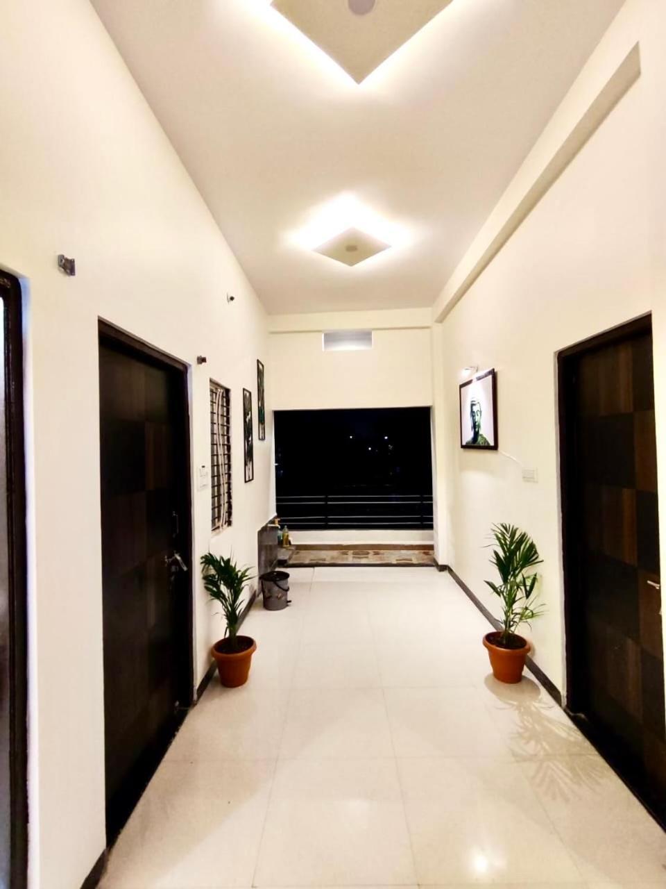 Ap Suite - By Ap Villa'S And Resort'S Ujjain Luaran gambar